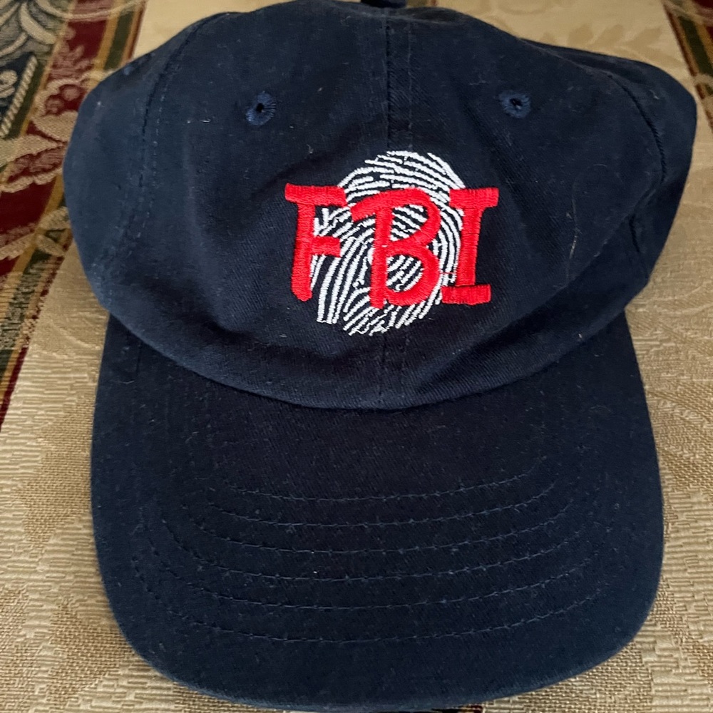Ladies/small FBI hat with adjustable band